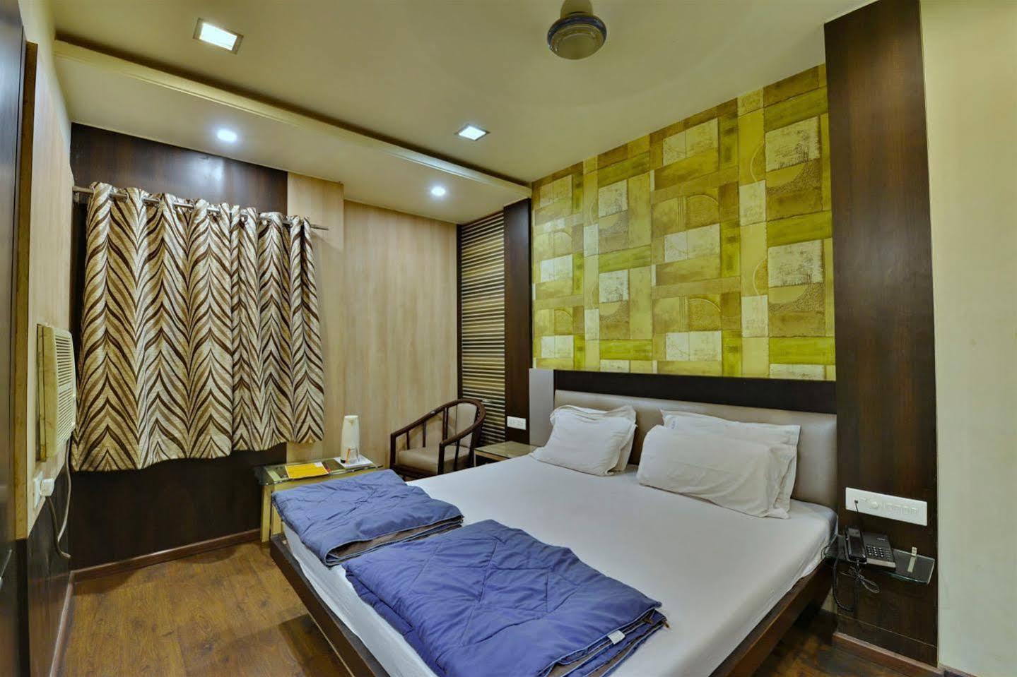 Hotel Kanishka Rāipur 외부 사진