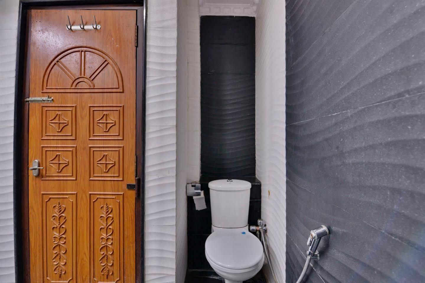 Hotel Kanishka Rāipur 외부 사진
